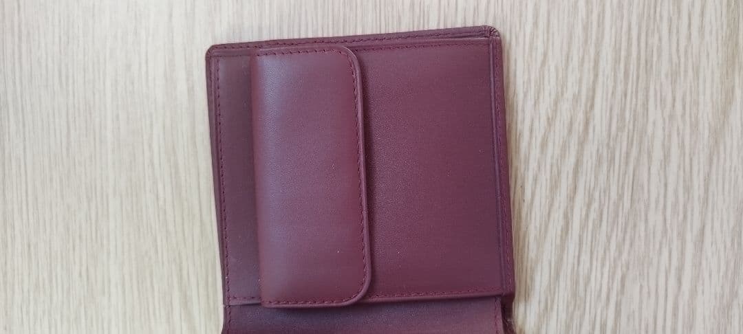 Must de Cartier（マスト ドゥ カルティエ）二つ折り財布　美品