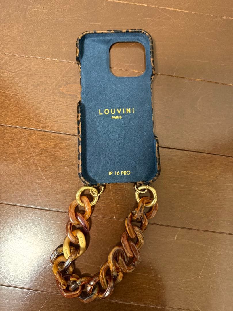 LOUVINI iPhone16pro用ケース