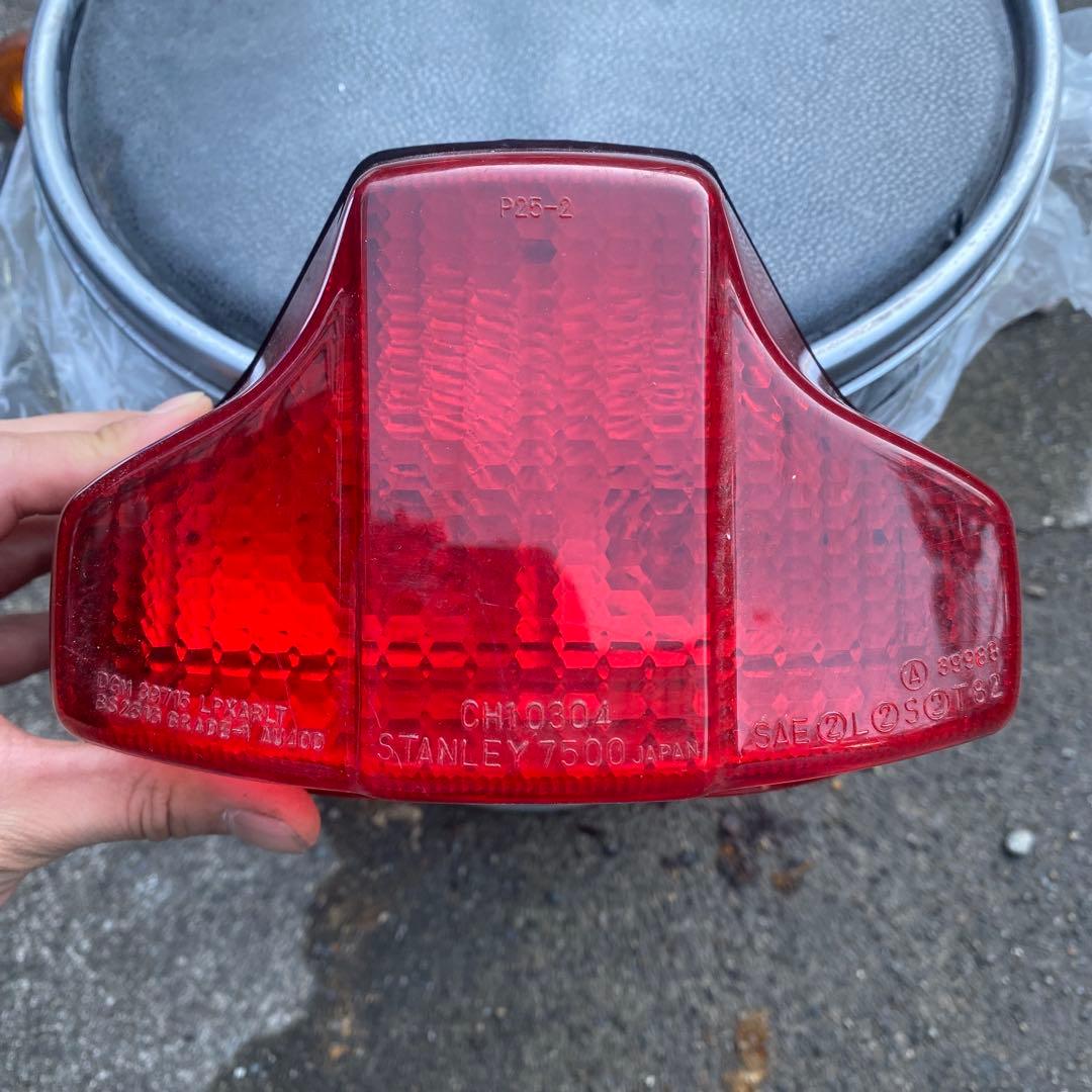 rz250r 純正テールランプ　おむすびテール
