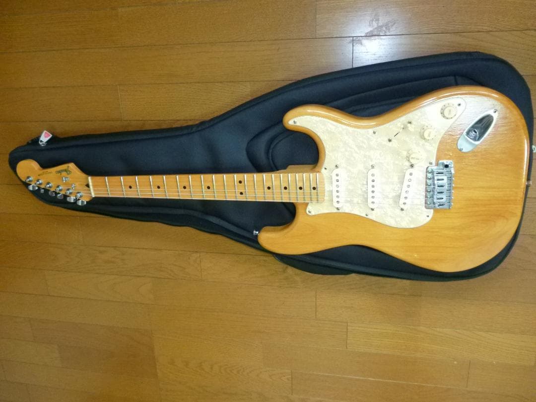 最終値下げ‼️Fender Japan ストラトTシリアル 新品ケース付　美品！