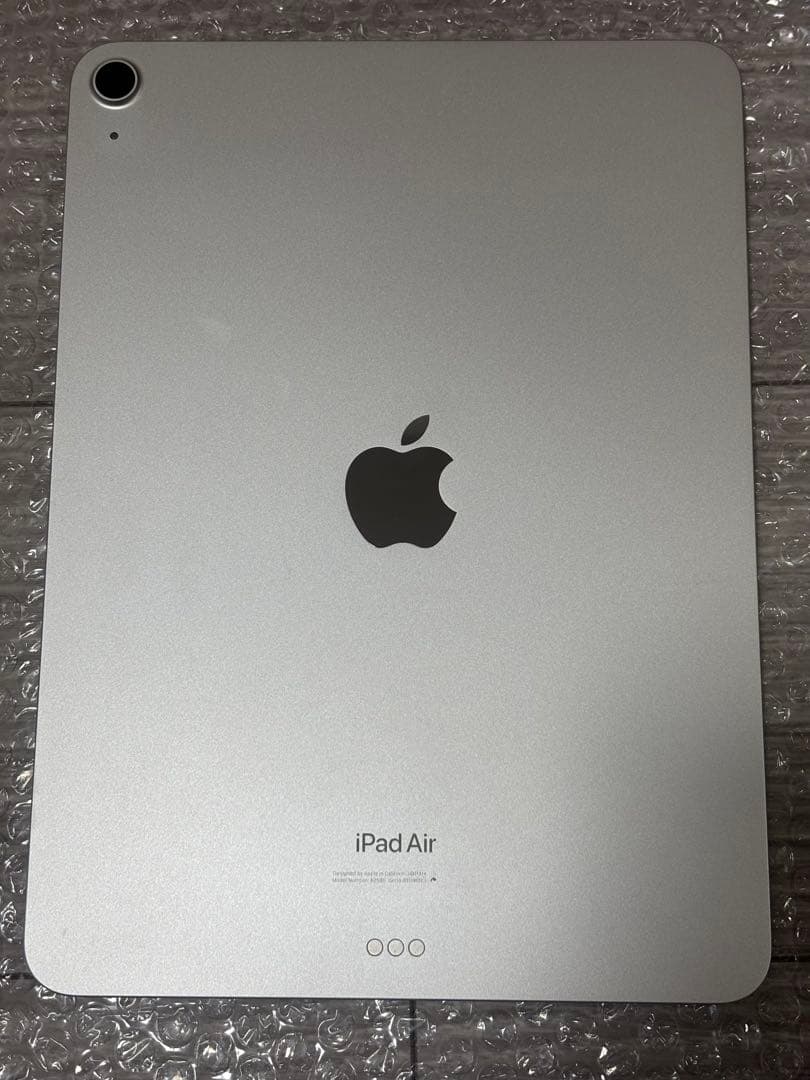 【美品】iPad Air 第5世代 M1チップ 256GB Wi-Fiモデル