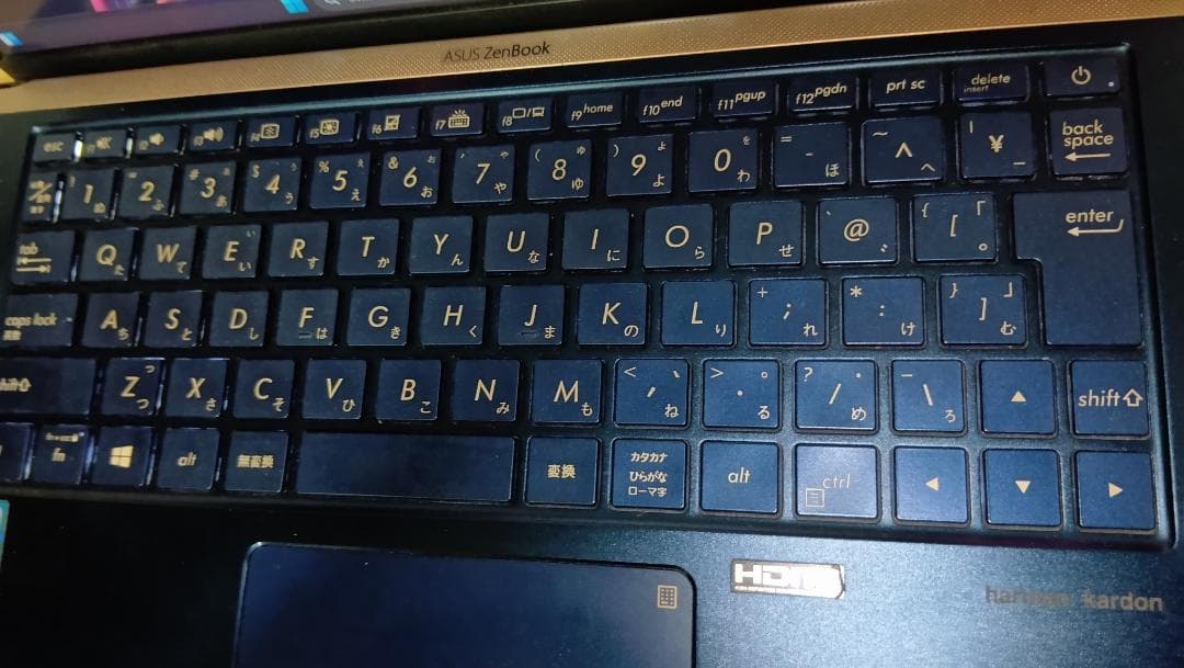 Asus UX333FA 8世代i5 紺ボディに金文字　office2019付き