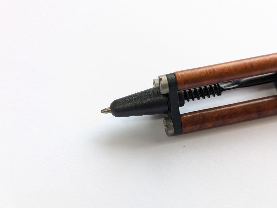 パラフェルナリア　ボールペン　イタリア製　木軸？　定価20000円