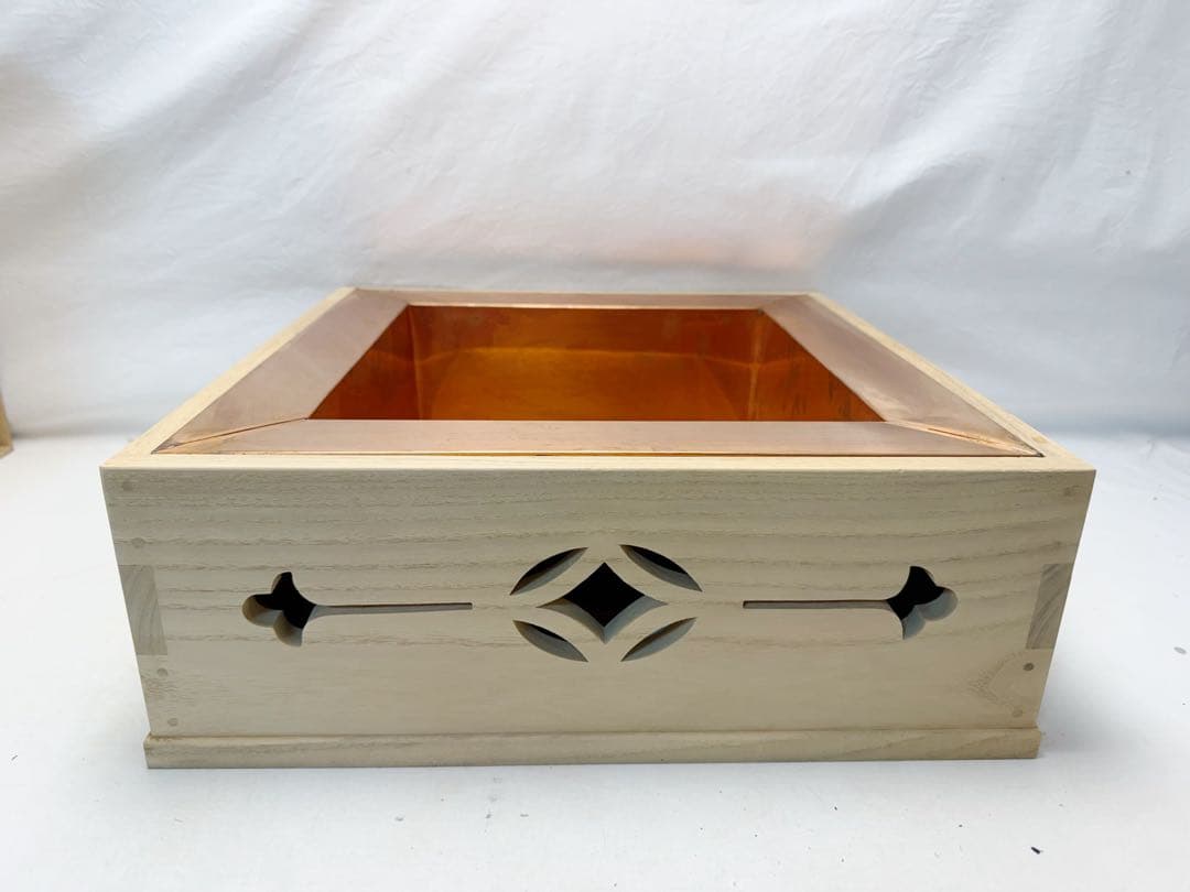未使用 茶道具 桐 七宝透 浅型 置炉 元箱