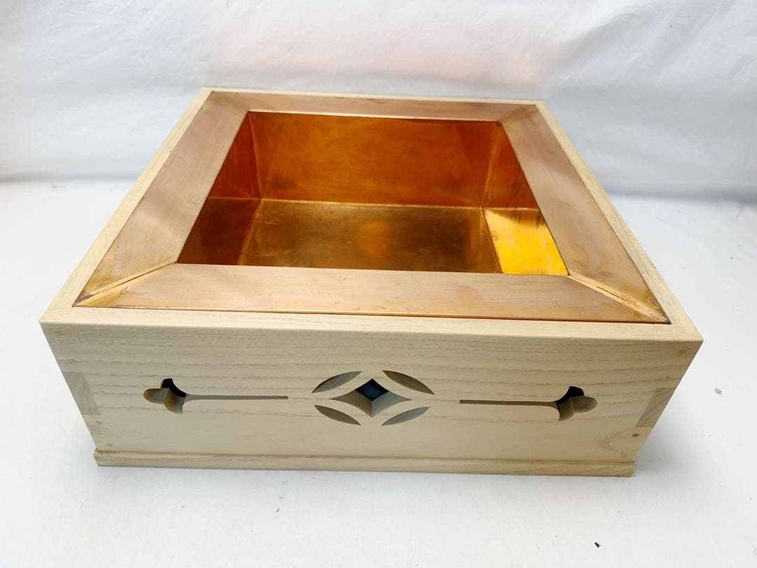 未使用 茶道具 桐 七宝透 浅型 置炉 元箱