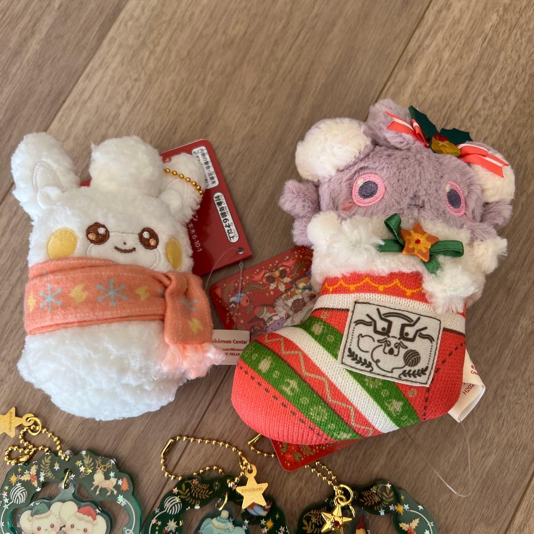ポケモンセンター　クリスマス　オーナメントキーホルダー　雪だるまパモ　ニャスパー