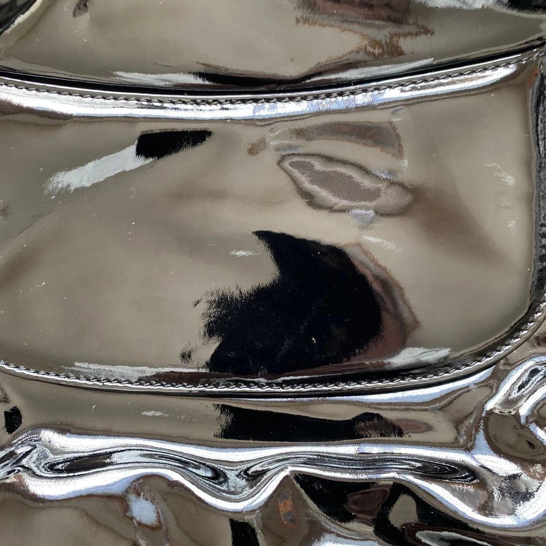 Y*A様 CHANEL 廃盤シャネルフラワーエナメルブラック ハンドバッグ