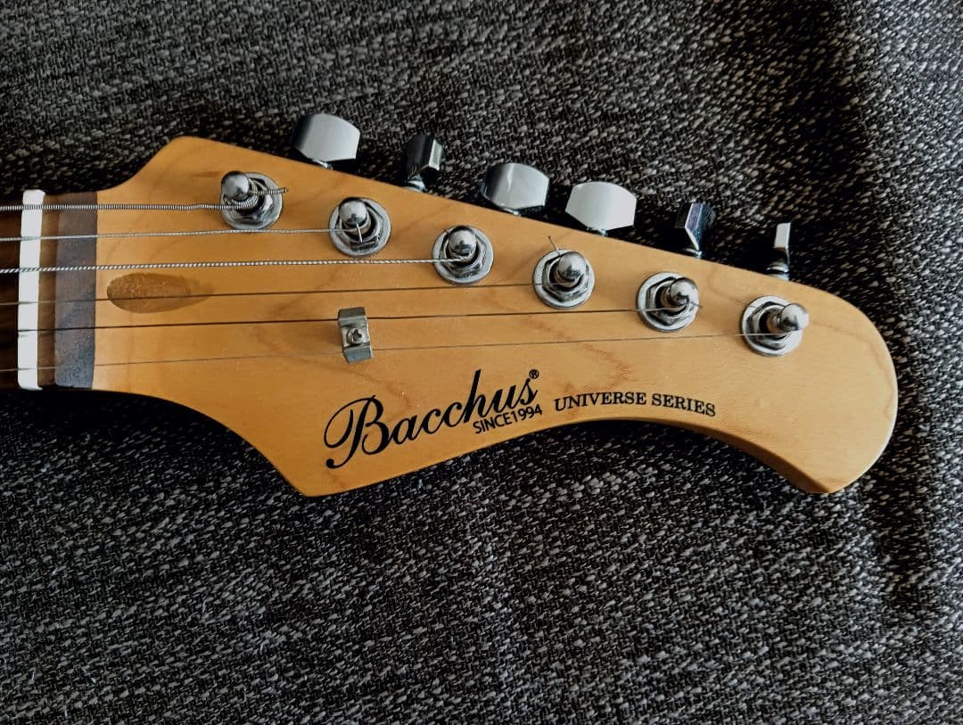 ストラト メタリックレッド レッドパール SHH