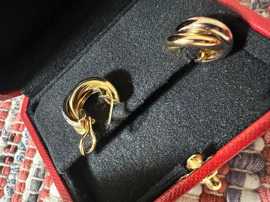 カルティエ　トリニティ　ピアス