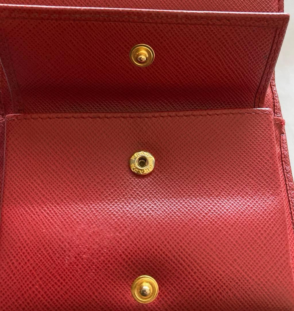 ＰＲＡＤＡプラダ　折り財布　レザー製レッド