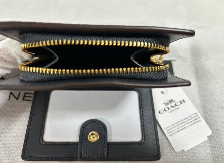 新品未使用コーチ二つ折り財布チェリー柄グレイレディース送料無料即日発送