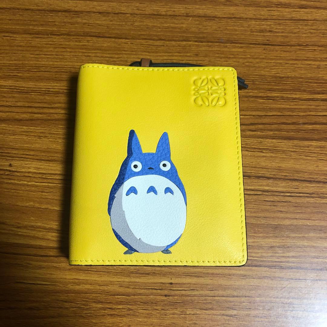 LOEWE トトロ柄 ケース イエロー