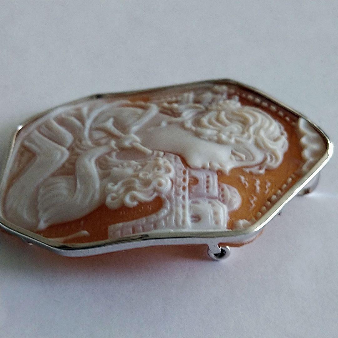 生ハムメロン✤作家ものシェルカメオ✤K18WG『ラッパを吹く少年』