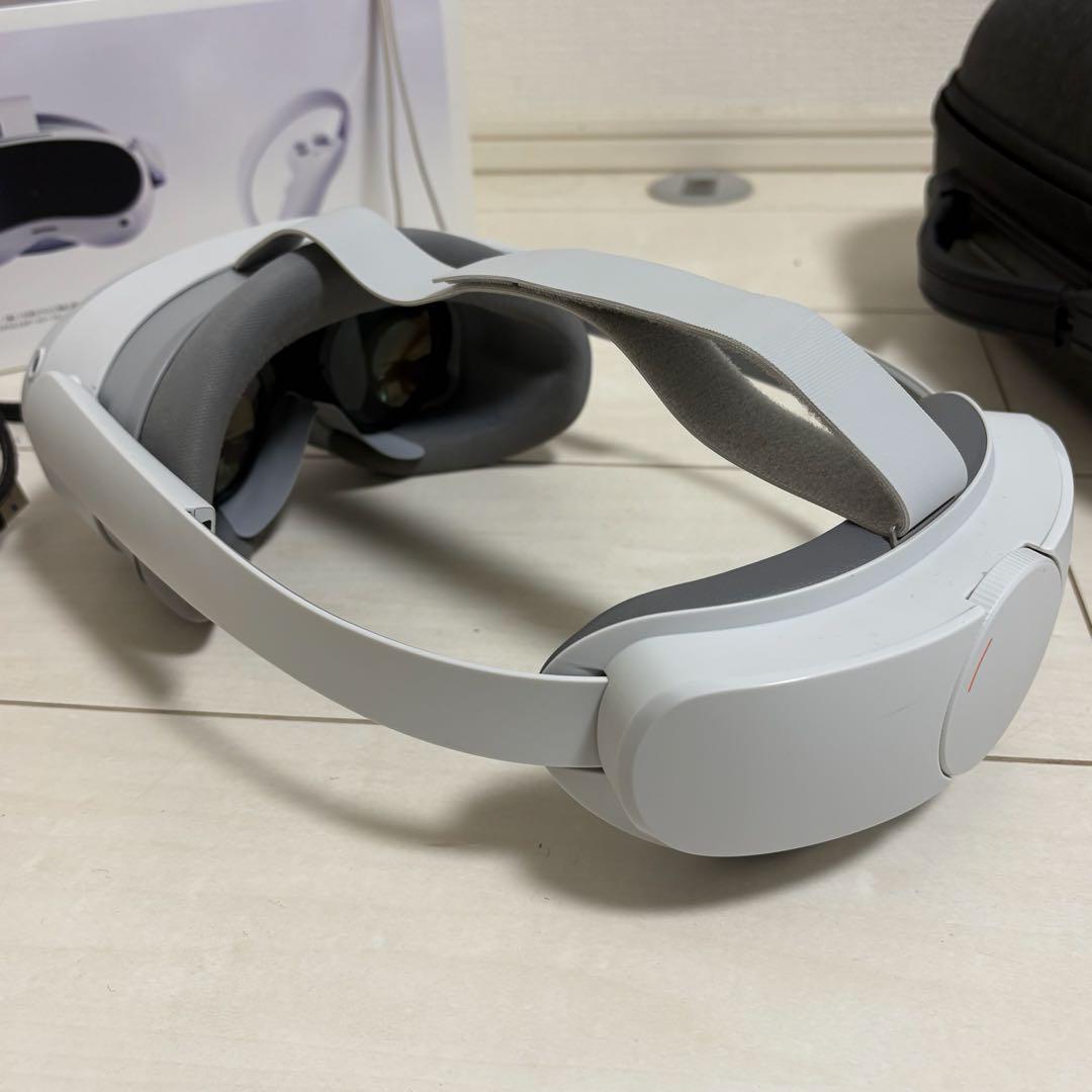 【初売り】【美品】PICO4 128GB VR ヘッドセット　付属品2点付き！