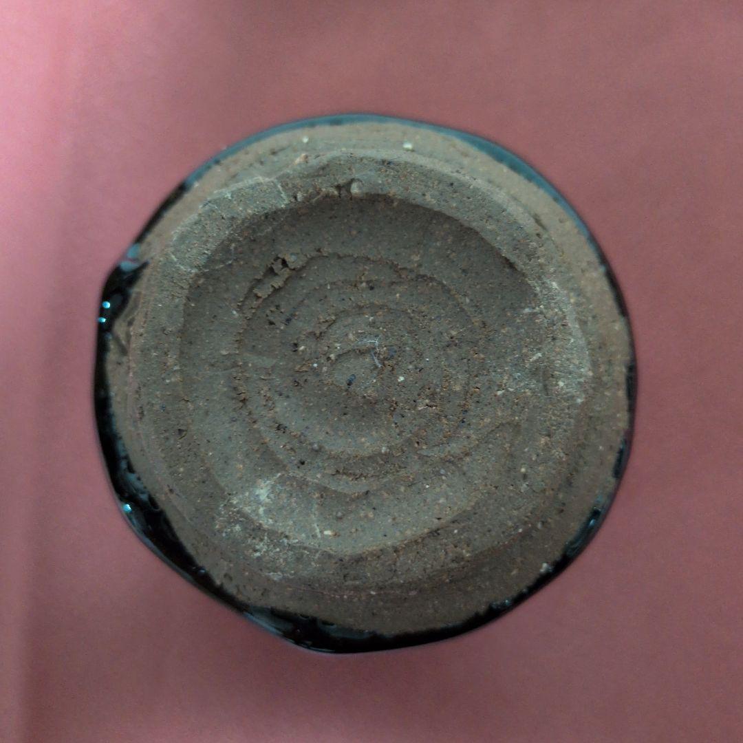 陶磁器　茶碗　湯呑み茶碗　筒茶碗　筒形　筒型　撥高台　端反り　陶印　銘款　古道具