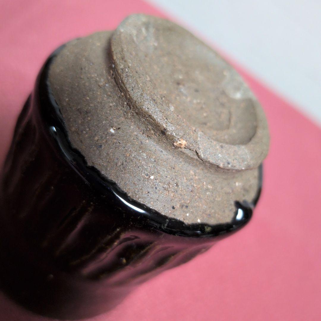 陶磁器　茶碗　湯呑み茶碗　筒茶碗　筒形　筒型　撥高台　端反り　陶印　銘款　古道具