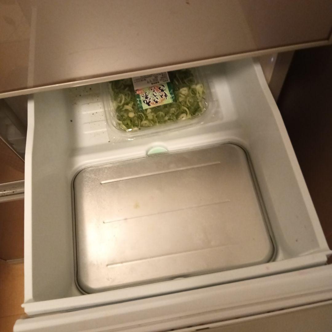 シルバー 4ドア冷蔵庫 野菜室付き