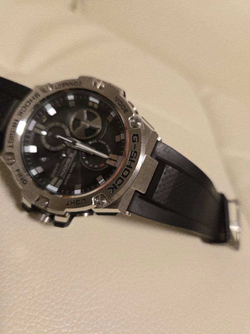 CASIO　G-SHOCK 　gst-b100