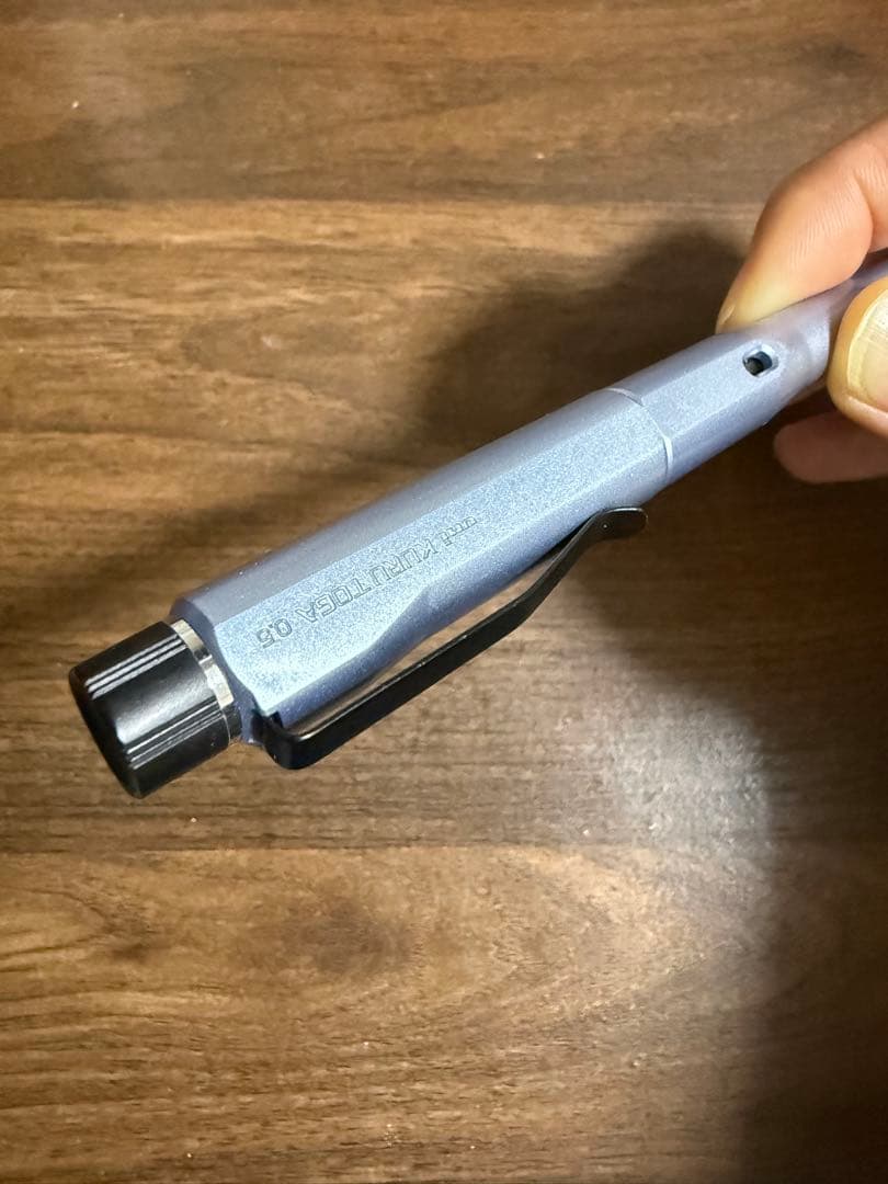 tomo　クルトガダイブ　カスケードブルー