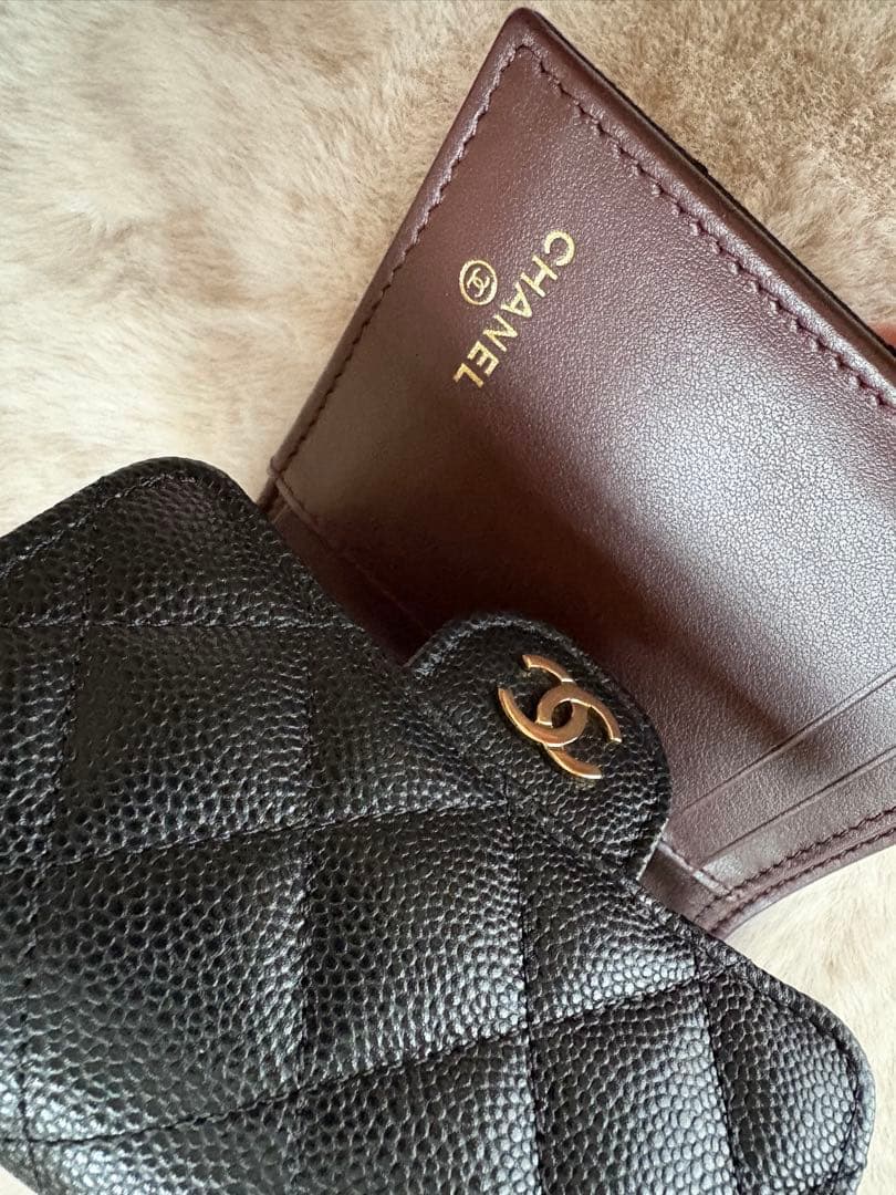 美品！CHANEL折り財布ブラック
