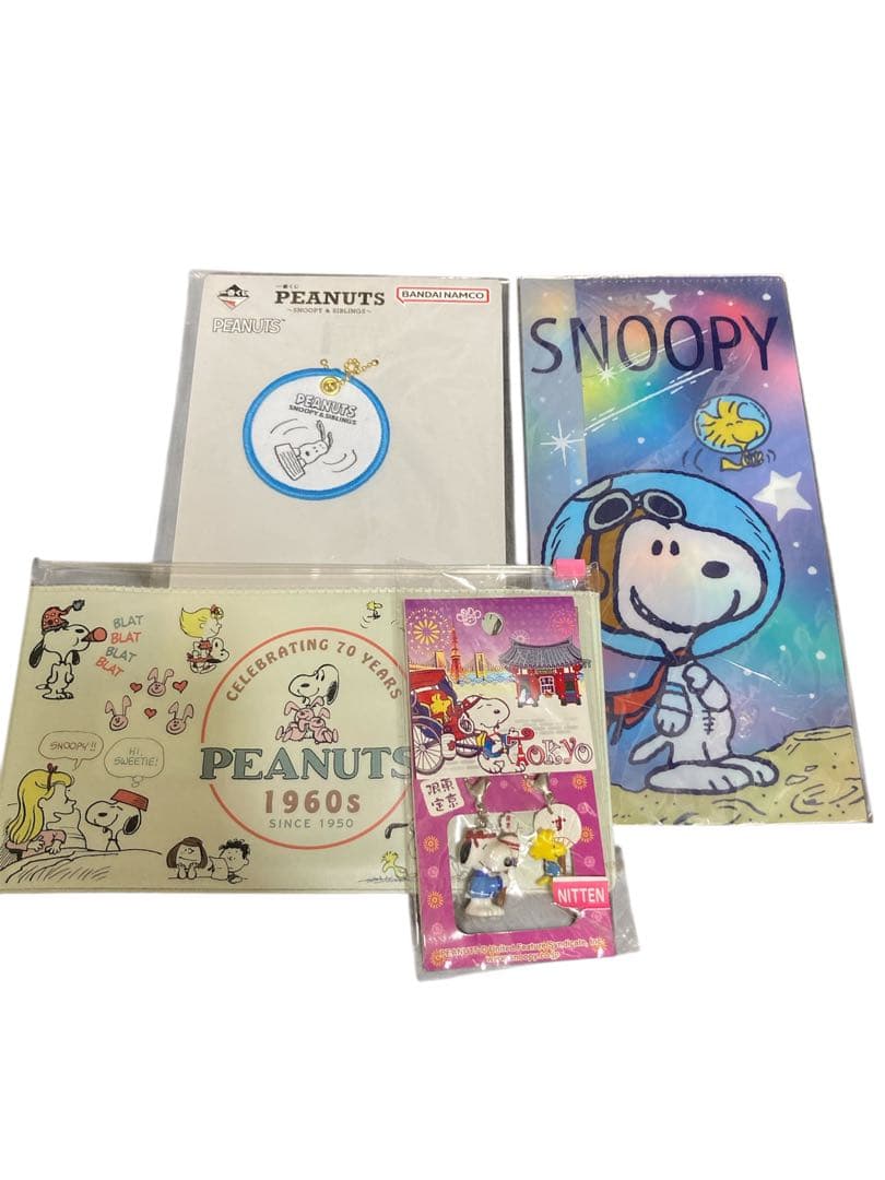 スヌーピー　全国おいしいものアクセサリー　まとめ売り　大量