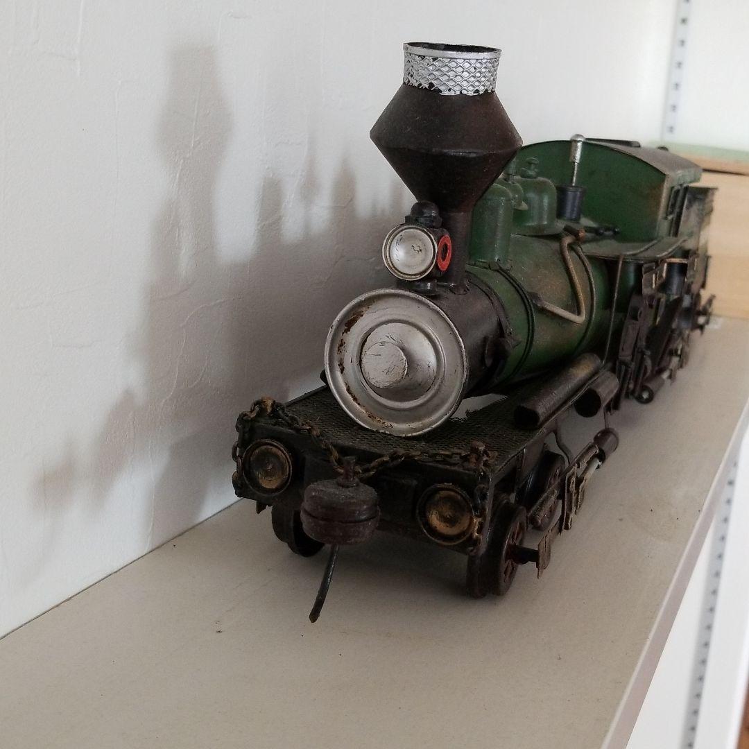 レトロな機関車