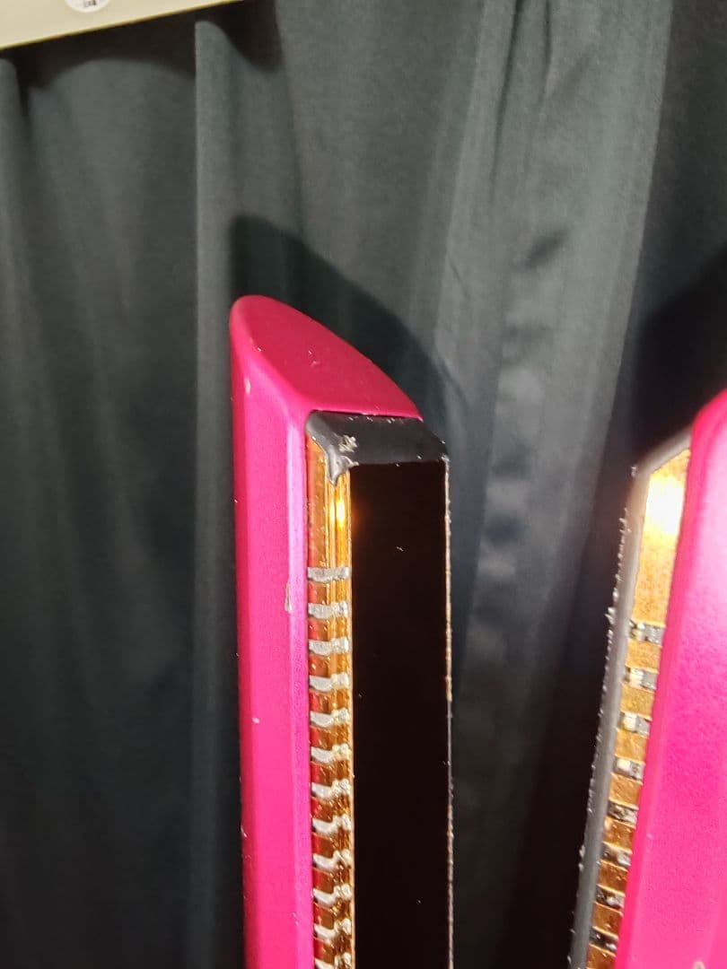 スリムデザイン ストレートヘアアイロン 210℃