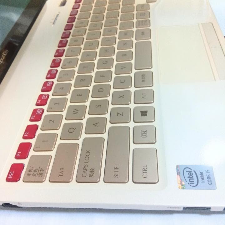 【かわいい】ノートパソコン windows11 office 富士通 美品 i5