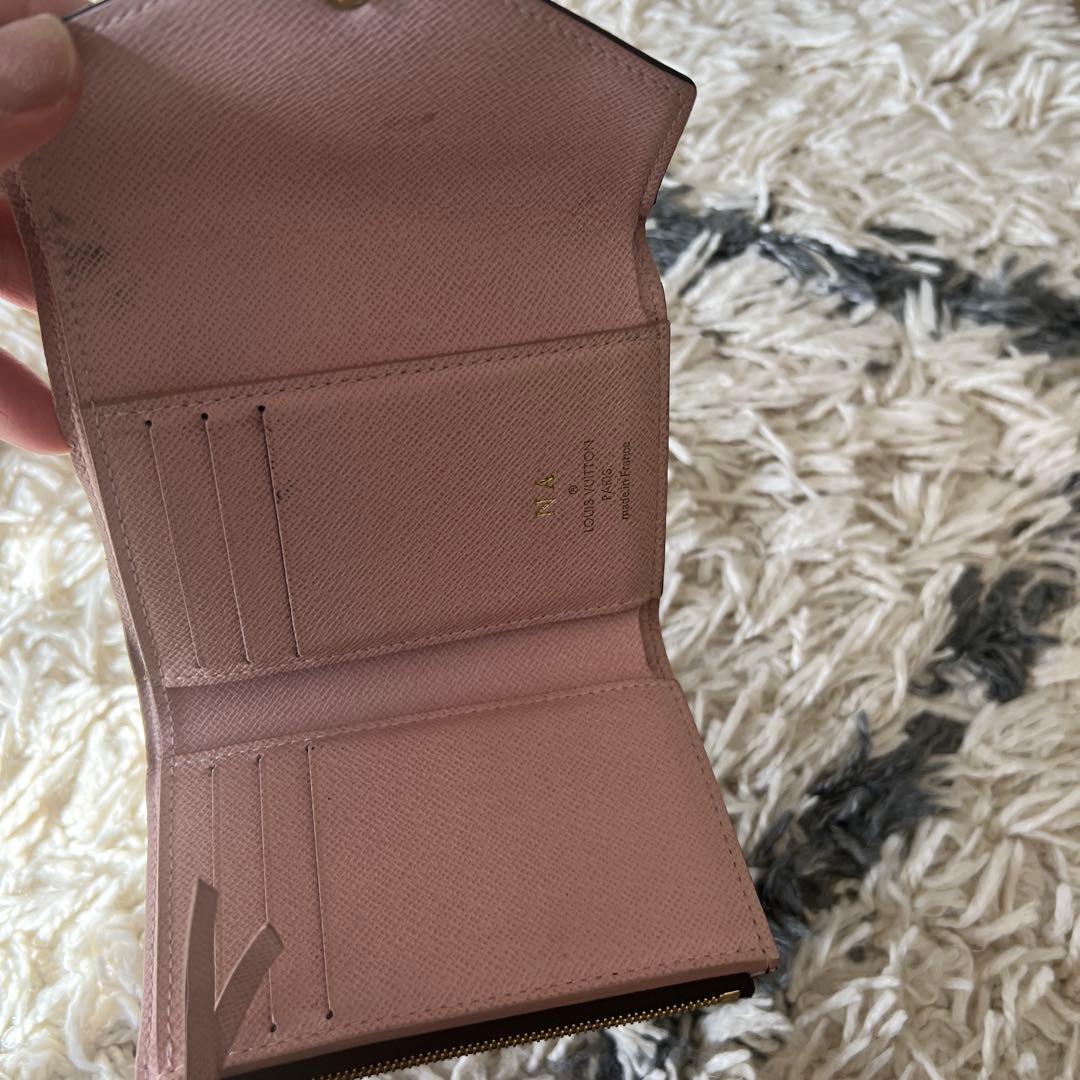 LV女子用の小さな財布