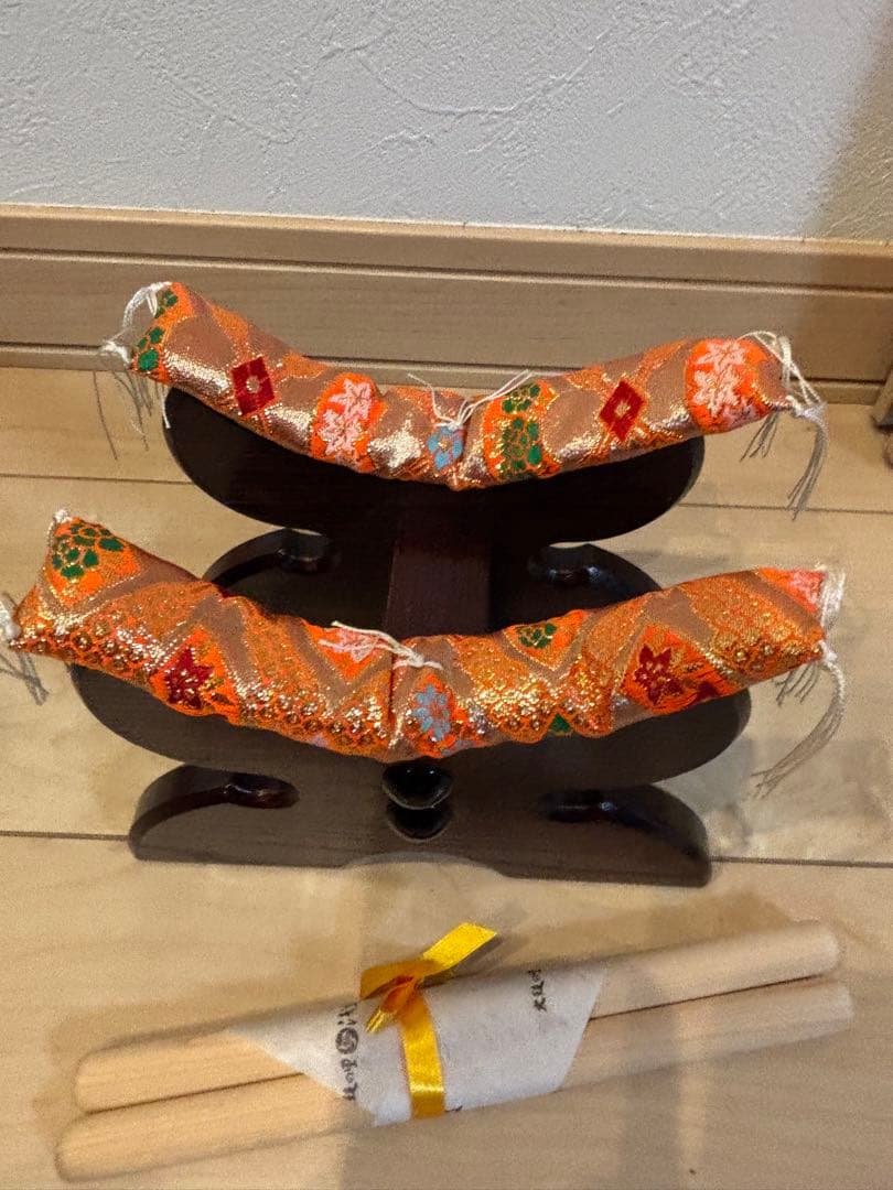 太鼓の里　浅野　ミニ太鼓　大吾 和太鼓 バチ 木製 和楽器 台付箱付き　飾り太鼓