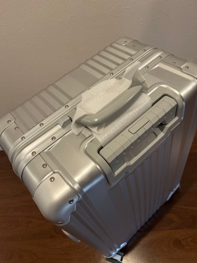 ⭐︎非売品⭐︎メルセデスベンツ キャリーケース シルバー 65L