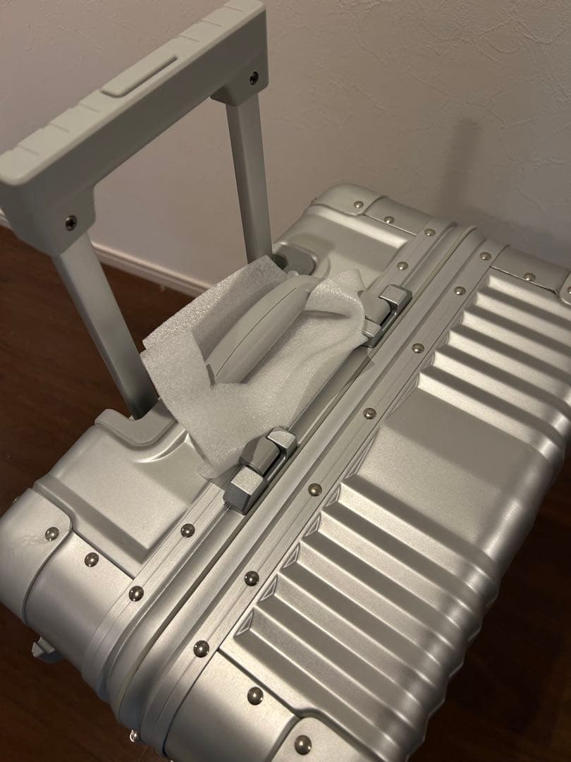 ⭐︎非売品⭐︎メルセデスベンツ キャリーケース シルバー 65L