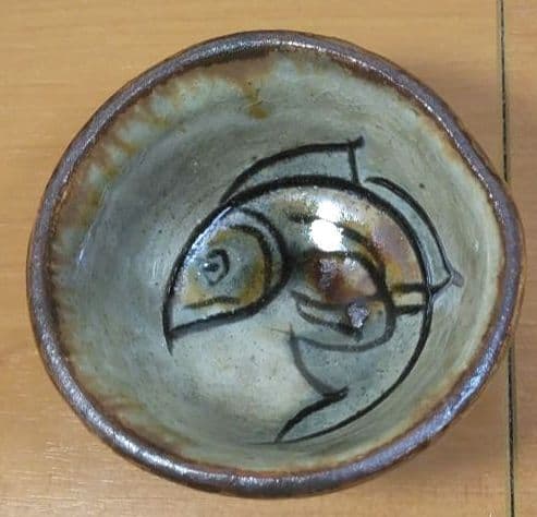 人間国宝 金城次郎 ぐい呑 栞 共箱 美品 やちむん 壺屋焼 壷屋焼 紐付箱