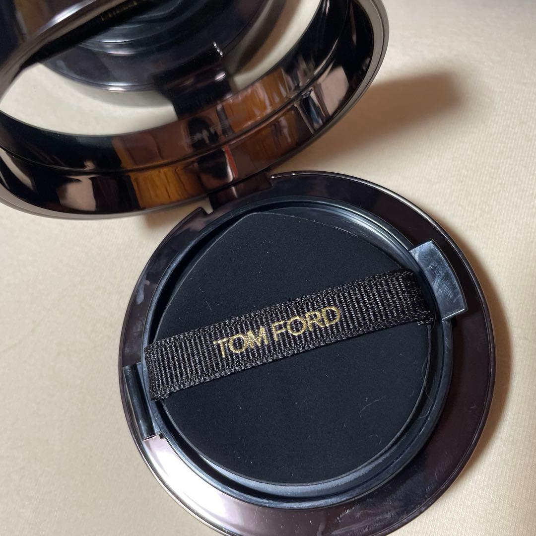 トムフォード アーキテクチャーソフトマットブラーリングクッションファンデ バール