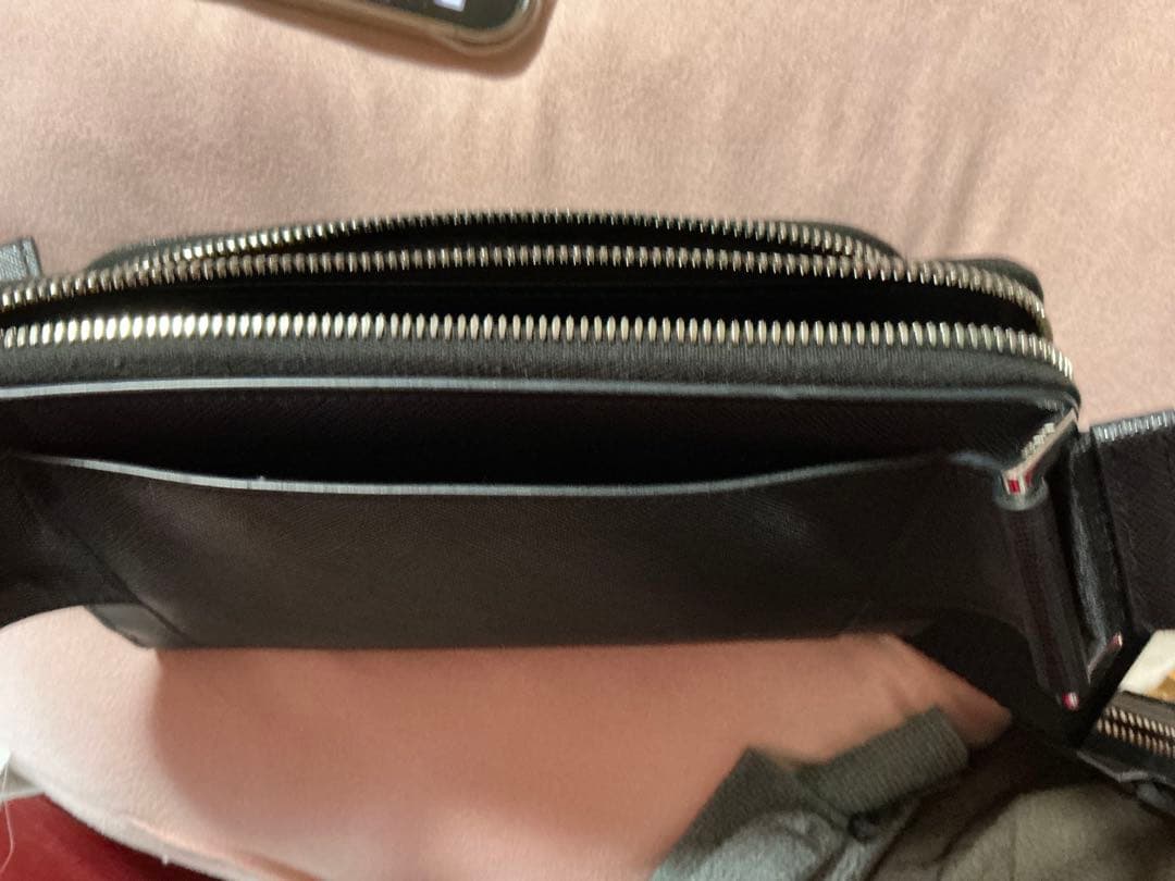 PRADA ブラック ボディウエストポーチ