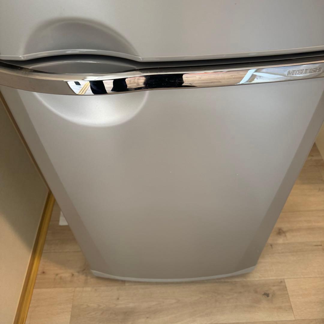 三菱冷蔵庫 MR-14EV6-S 136L