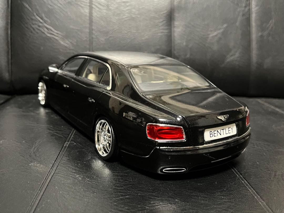 ベントレー　フライングスーパー　1/18