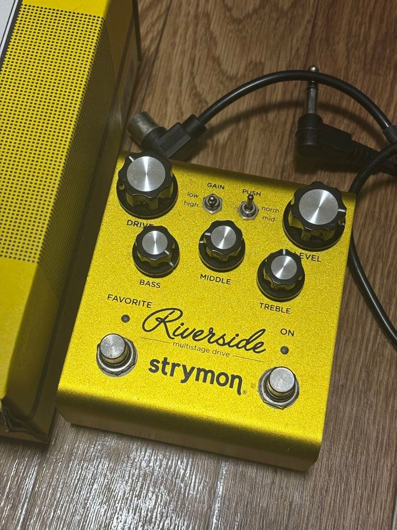 Strymon side ※専用TRS変換 MIDIケーブル付