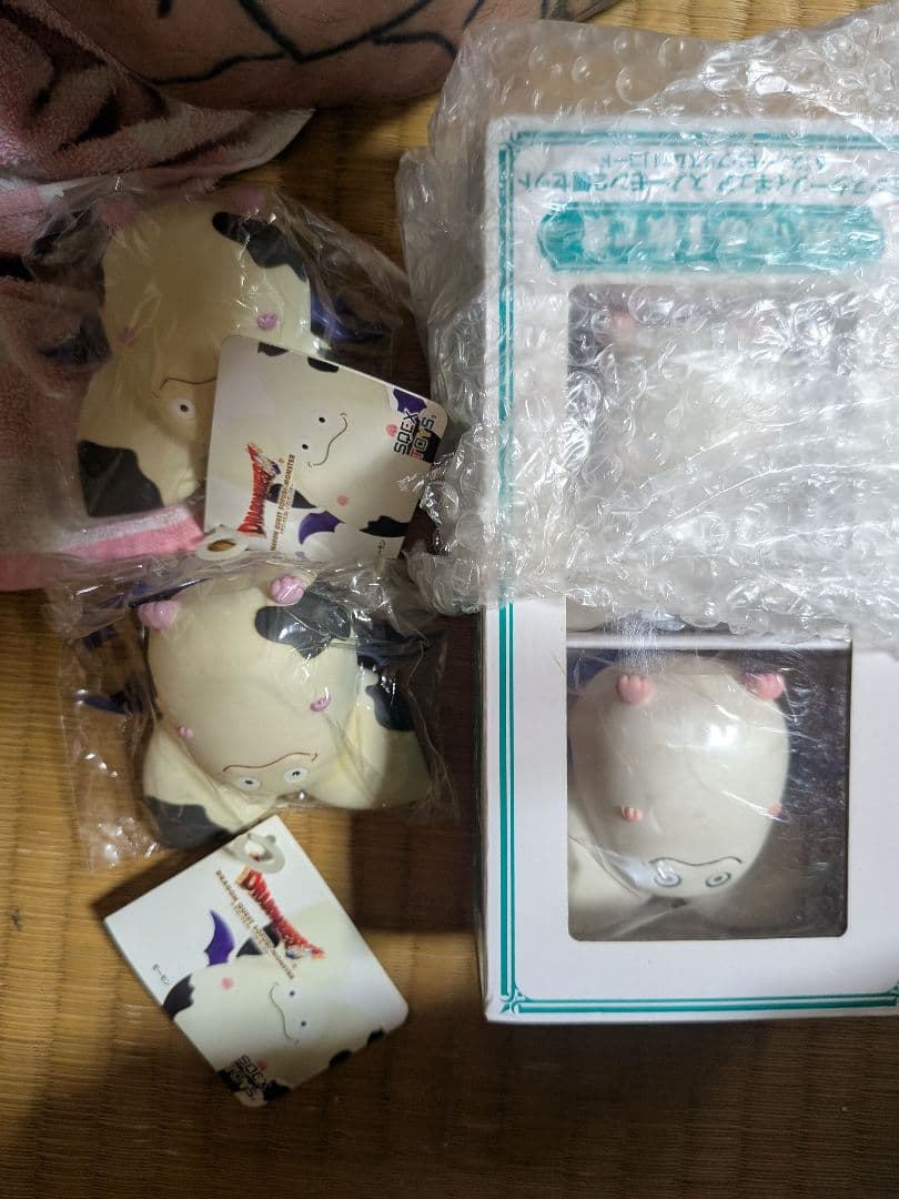 まとめてドラクエソフビ90体ほど、おまけで勇者と仲間その他キャラクター、