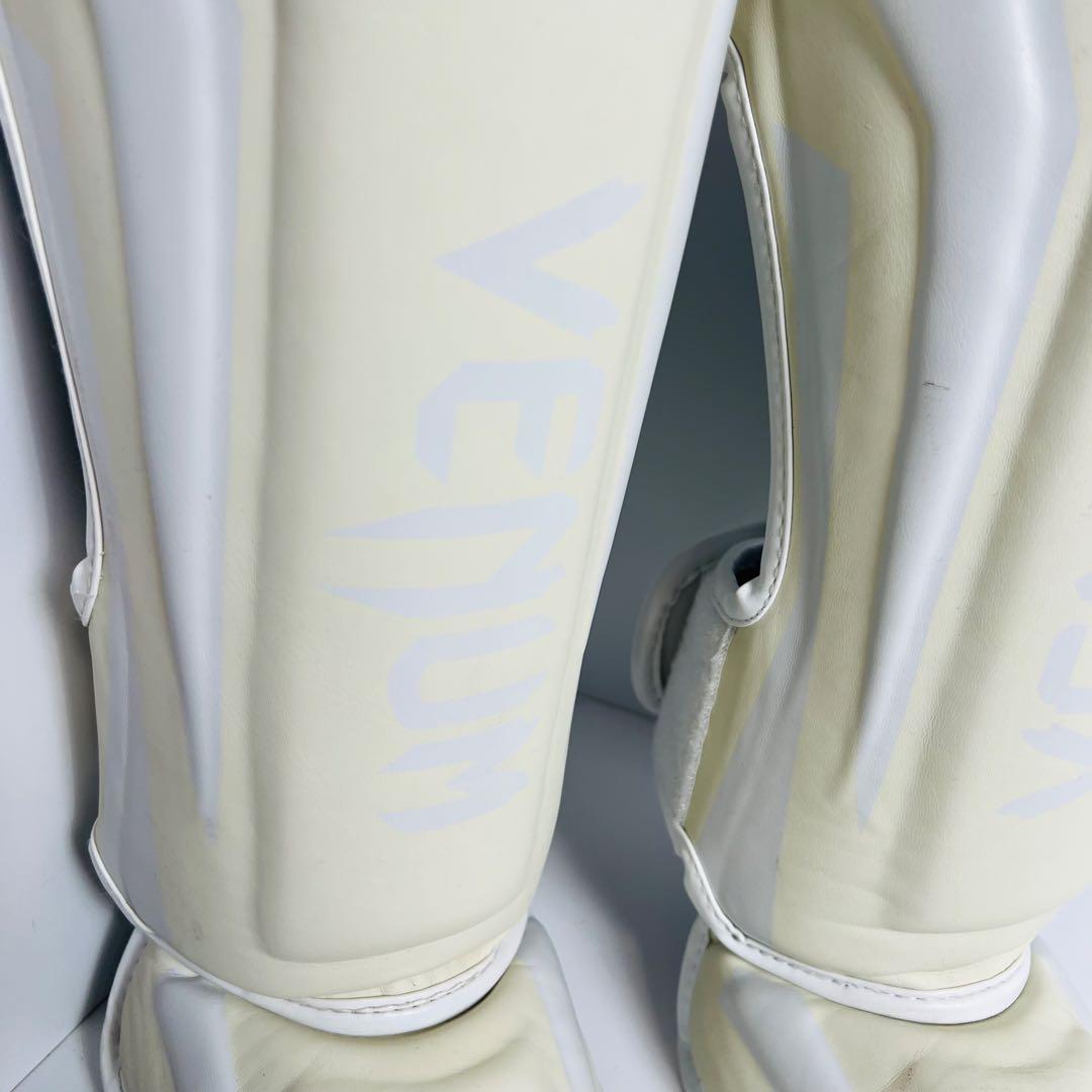 良品　VENUM グローブ ヴェヌム レガース　14オンス