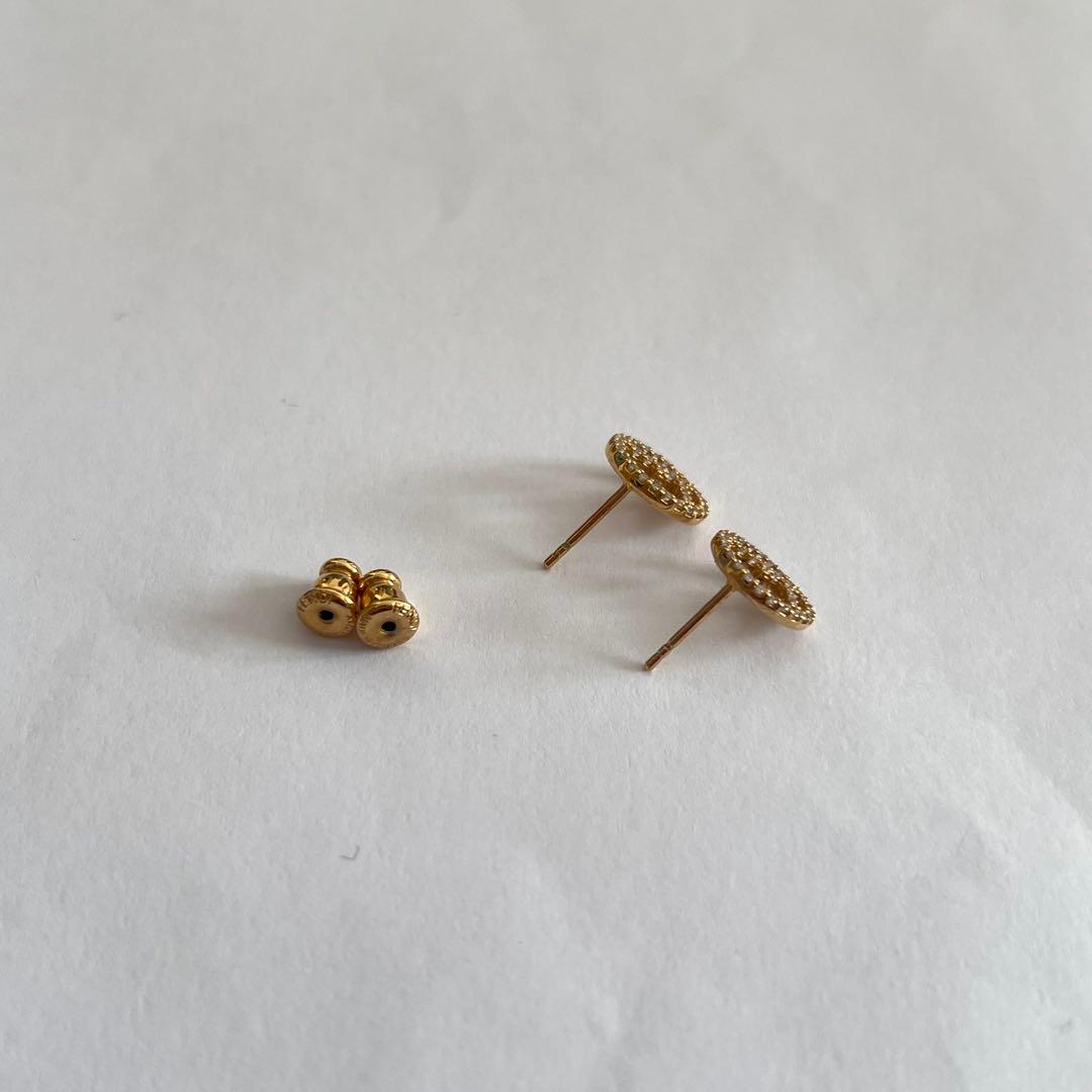 【本日限定セール】FENDI エフ イズ フェンディ ピアス　ゴールド 箱付可