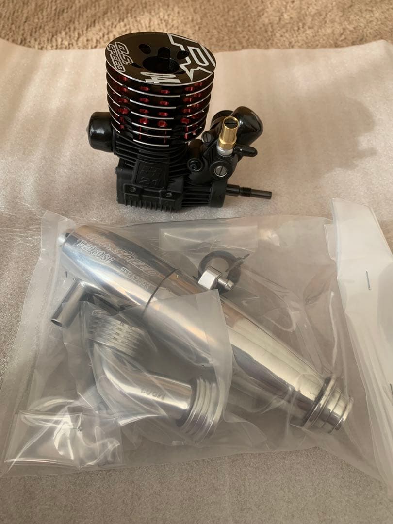 ラジコン　エンジン　R2104