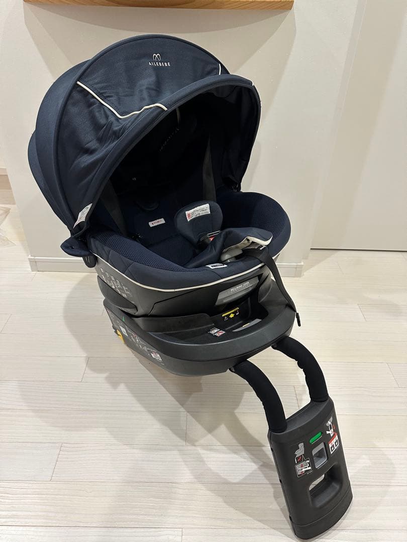 エールべべ　クルット6i チャイルドシート ネイビーISOFIX 回転式 新生児