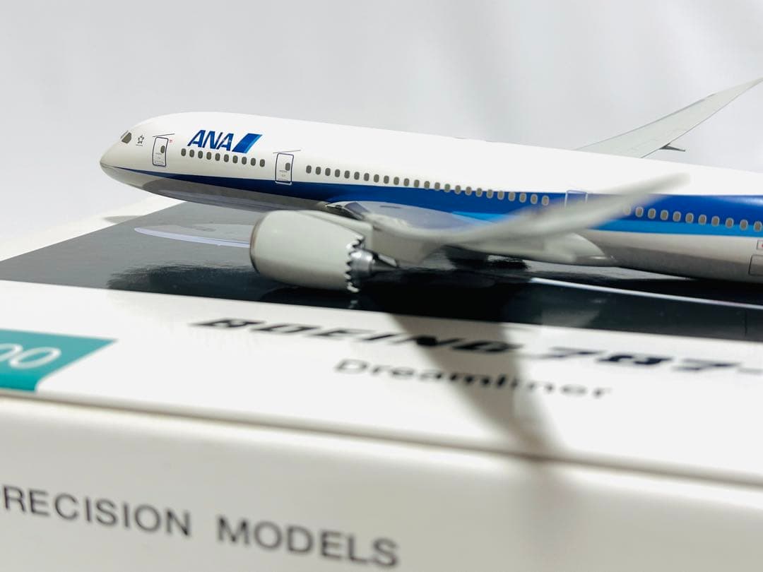 全日空商事 1/200 ANA B787-8 NH20018