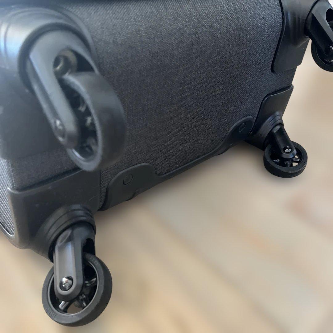 Straticストラティック 35L シティブラック 機内持ち込み