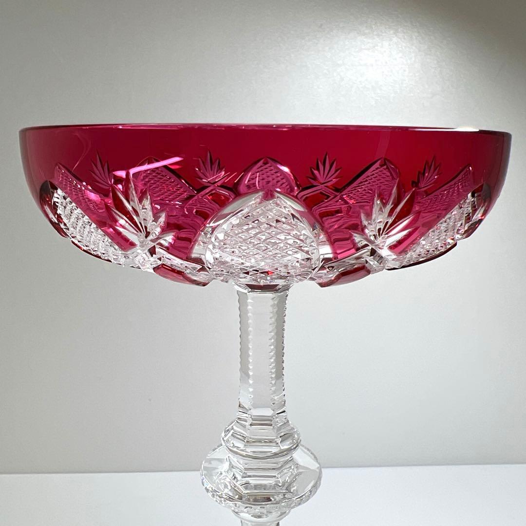 バカラ最高級シリーズ　ツァーシャンパンクープ　（赤）共箱　高さ27.2㎝