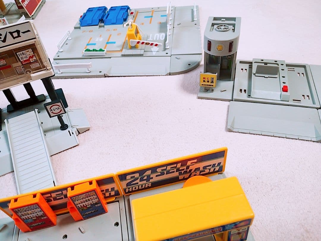 トミカ　トミカタウン　ビルドシティ　セブンイレブン　スシロー　消防署　警察署