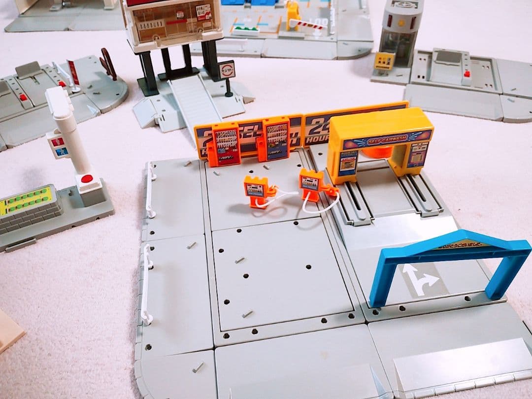 トミカ　トミカタウン　ビルドシティ　セブンイレブン　スシロー　消防署　警察署