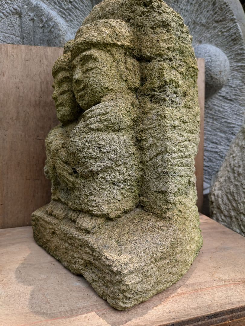 石仏、道祖神、愛を永遠に、仲良し道祖神、新品苔がうっすら有り、倉田辰彦作