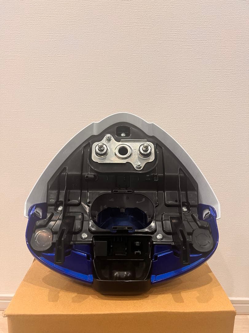 スズキ　ハヤブサ（3型）シングルシートカウル